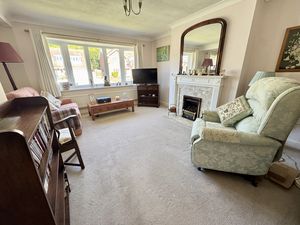 Lounge- click for photo gallery
